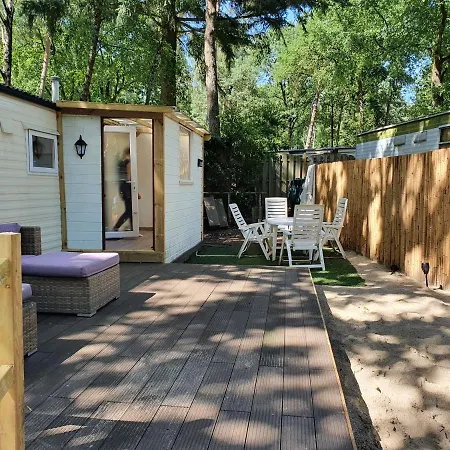 Leuk Vakantie Optrekje Op De Veluwe אתר קמפינג הונדרלו